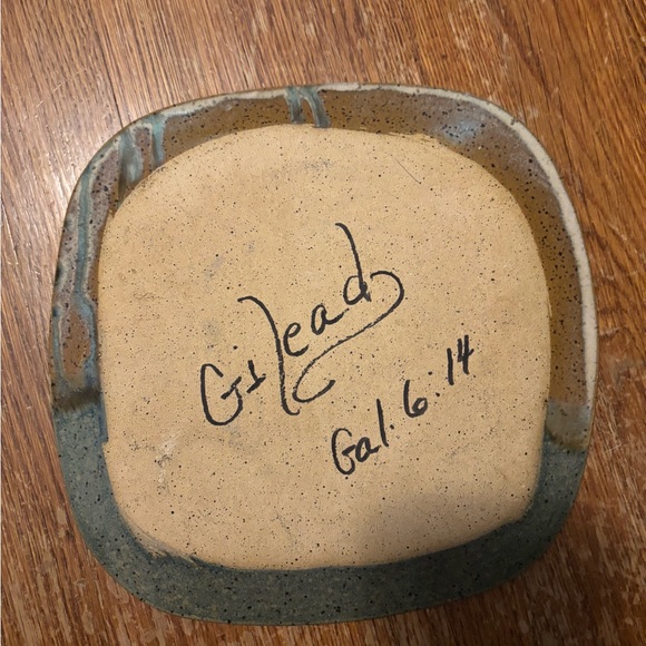 Handcrafted Ceramic Cross Plate in Earthy Tones - Picture 3 of 3